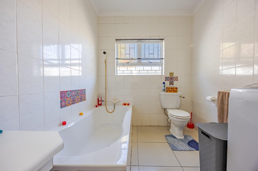 3 Bedroom Property for Sale in Annandale Western Cape